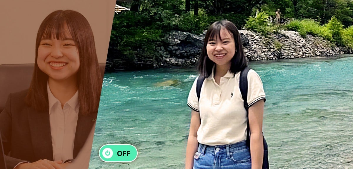 「OFF」のプライベート写真。川を背景に笑顔を向ける生井さん。ポロシャツとジーンズでリュックを背負うカジュアルなスタイル