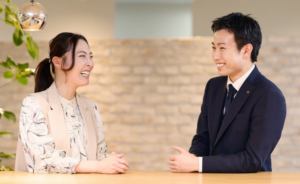 話が盛り上がってる2人